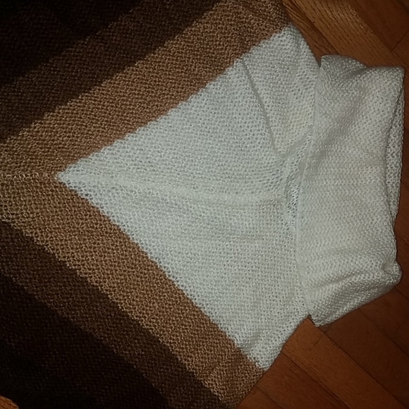 Sweater - Picture 2 of 4